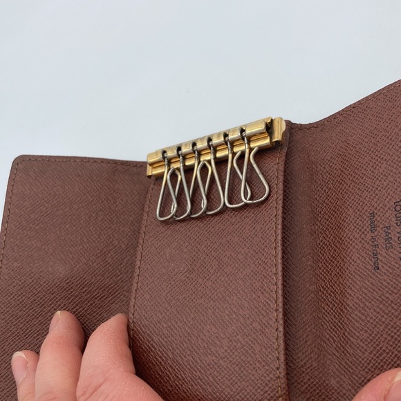 LOUIS VUITTON MONOGRAM KEY HOLDER CASE - Picture 6 of 9